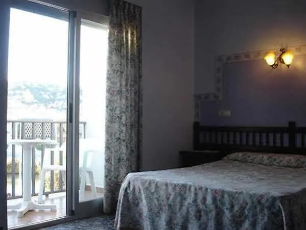 Rio Mar Hotel 2*