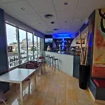 里奥玛尔酒店 2*